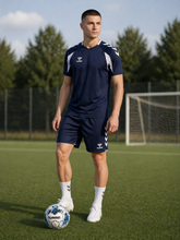 Lade das Bild in den Galerie-Viewer, HUMMEL CORE SET – SHIRT, SHORT &amp; BALL verschiedene Farben
