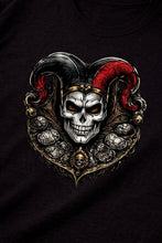 Lade das Bild in den Galerie-Viewer, Harlekin Heart Skull – Duality Edition - Premium Unisex Shirt mit Statement Print &amp; Sleeve Branding
