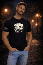 Lade das Bild in den Galerie-Viewer, All In – Triple Ace Edition – Premium Unisex Shirt mit Statement Print &amp; Sleeve Branding
